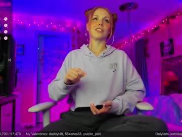 webcam girl daphnemadison live cam image #1679851