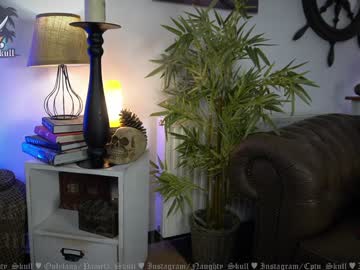 webcam girl naughty_skull live cam image #10596021