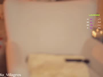 webcam girl mia_milagros live cam image #7347345