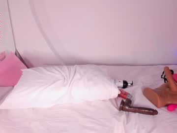 webcam girl emilylittle live cam image #10966397