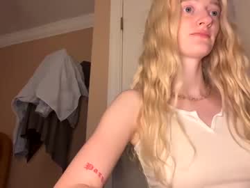 webcam girl ssoftstarr18 live cam image #9463660