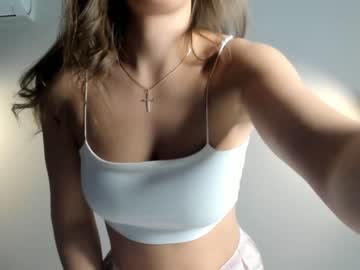webcam girl brittcubitt live cam image #8631528