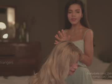 webcam girl _2strangers live cam image #12065740