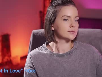 webcam girl tiffanyriox live cam image #10291660