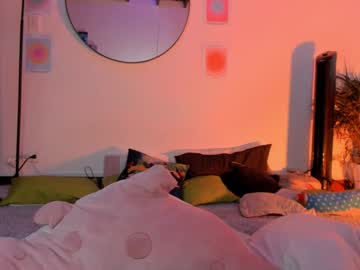 webcam girl menasaurio_ live cam image #9830824