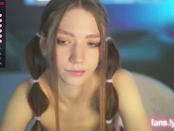 webcam girl angels_kiss live cam image #4332956