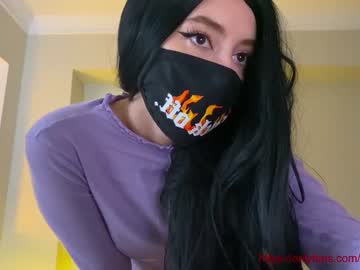 webcam girl maksin_cb live cam image #499201