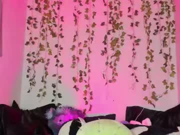 webcam girl fairyinthewild live cam image #7424247