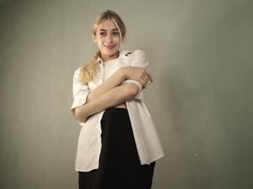 webcam girl cuteelsa_ live cam image #6496284