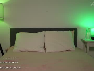 webcam girl ezra live cam image #12018988