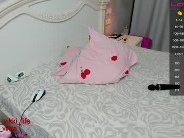 webcam girl misss_vikki live cam image #2414256