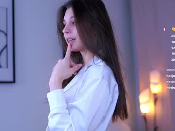 webcam girl peek_in_my_window live cam image #10654892