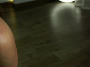 webcam girl a_whole_eternity live cam image #10278339