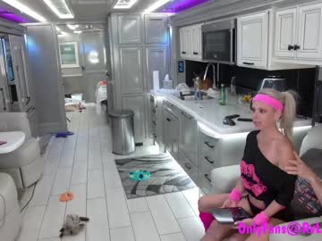 webcam girl rvlifebarbie live cam image #1182038
