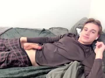 webcam man collegeboiaz live cam image #8218944