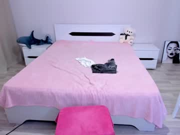 webcam girl yana_squrel_22 live cam image #1986809