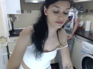 webcam couple maya_and_guests live cam image #2476656