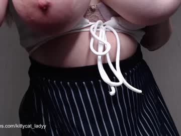 webcam girl kittycat_ladyy live cam image #3697782