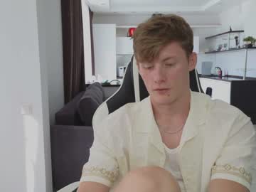 webcam man fixsicki live cam image #9231594