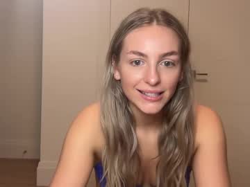 webcam girl summerlovingg live cam image #9740416