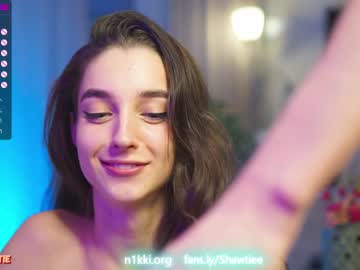 webcam girl angels_kiss live cam image #4379437