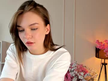 webcam girl cwenbrayton live cam image #12383835