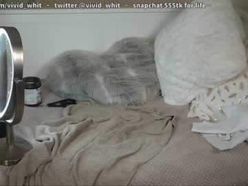 webcam girl vivid_whit live cam image #6028455