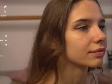 webcam girl elation_evy live cam image #10646281