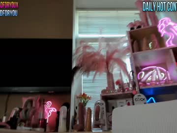 webcam girl 2badforyou live cam image #5928247