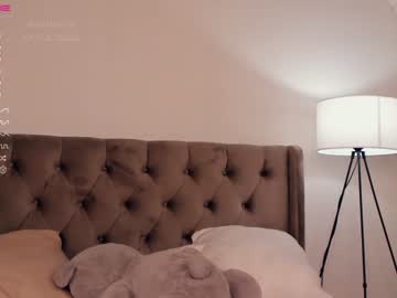 webcam girl dollorrie live cam image #4240612