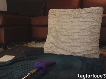 webcam girl taylor_love_303 live cam image #5303509