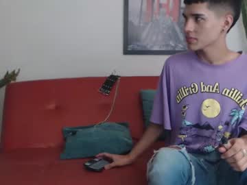 webcam man fratguysonline live cam image #3843023