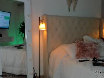 webcam girl swt_molly live cam image #6831376