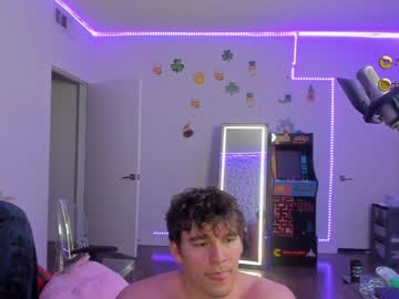 webcam man thejohnnystone live cam image #1872003