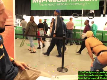 webcam couple honeyand_thebear live cam image #493011