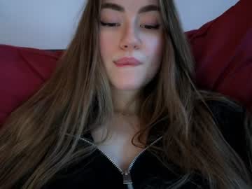 webcam girl strawberryjamx live cam image #7629741