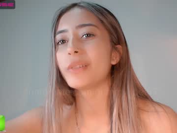 webcam girl gummy_bear7 live cam image #1139018