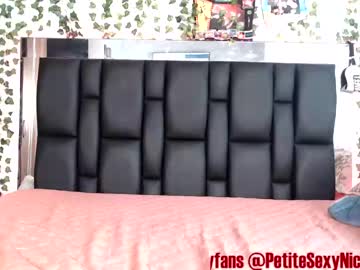 webcam tranny hornyxnicole live cam image #1505303