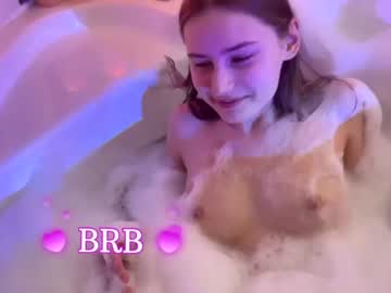 webcam girl zemfira_ka live cam image #1857528
