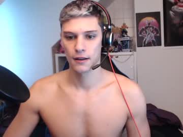 webcam man misterydragon live cam image #601285
