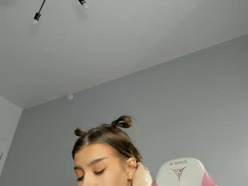 webcam girl jenie_fire live cam image #11507595