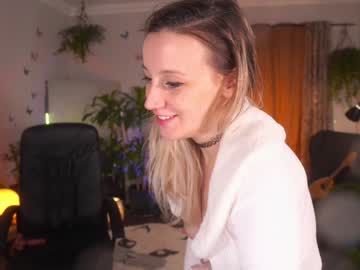 webcam girl juicyandthepussyblvd live cam image #5485299