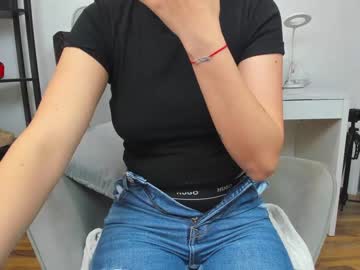 webcam girl dariaa_doll live cam image #5928795