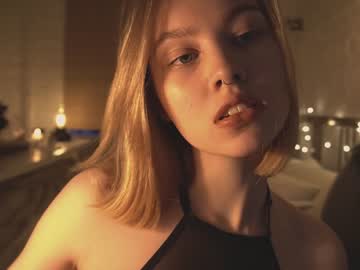 webcam girl bibi_it_is live cam image #2762319