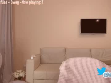 webcam girl hollyextra live cam image #919967