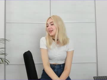 webcam girl elizabeth__gray live cam image #3933111