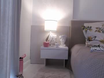 webcam girl smileyouarehere live cam image #10479754
