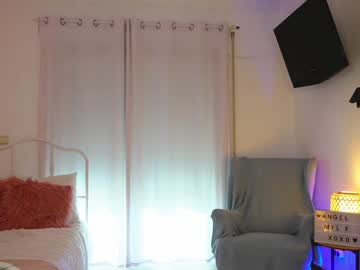 webcam girl angel_danm_milf live cam image #1702219