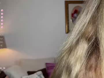 webcam girl tatti_1 live cam image #9146352