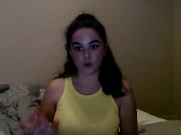 webcam girl gia_is_horny live cam image #7004832